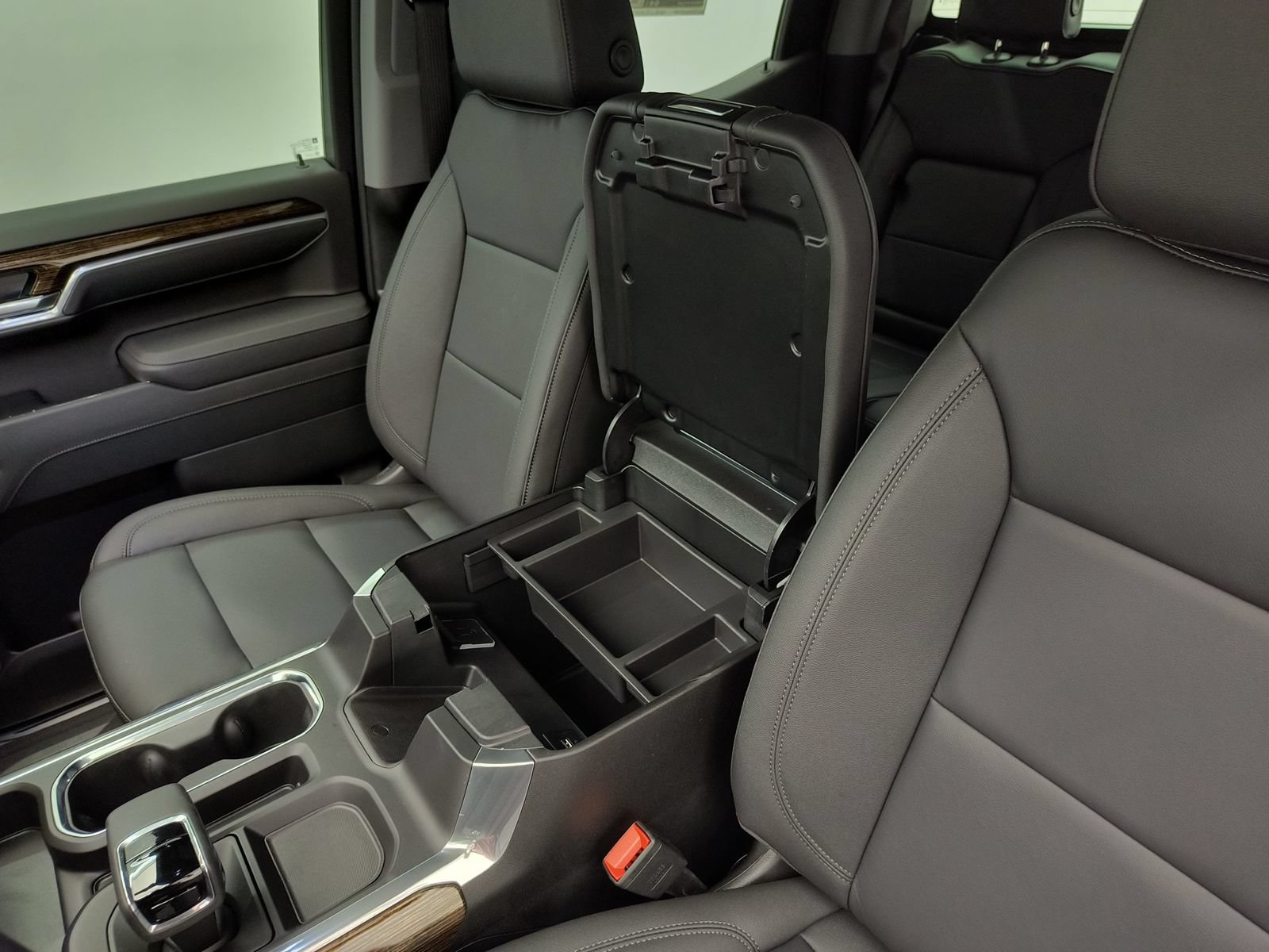 New 2026 GMC Sierra 1500 Elevation w/ Elevation Premium Package AWD/4WD image 28