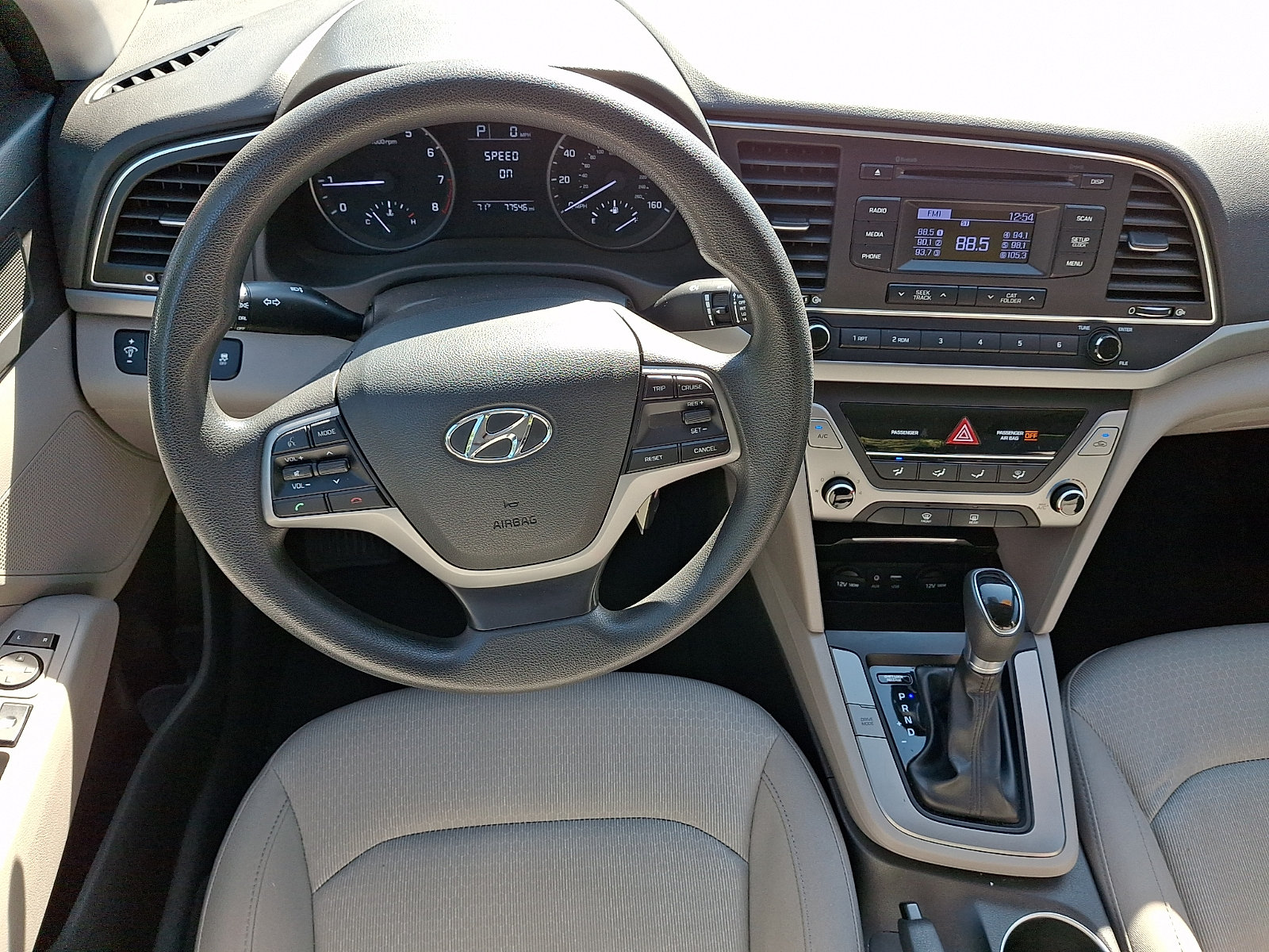 Used 2017 Hyundai Elantra SE FWD image 11