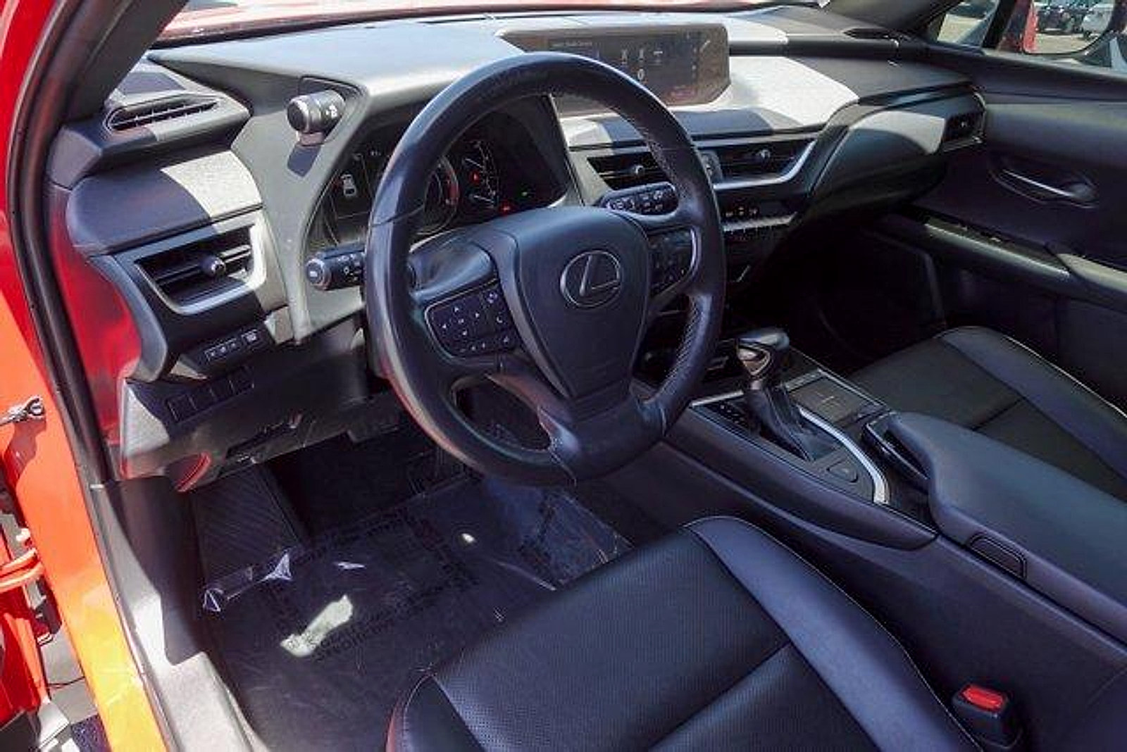 Used 2019 Lexus UX 200 w/ Premium Package FWD image 10