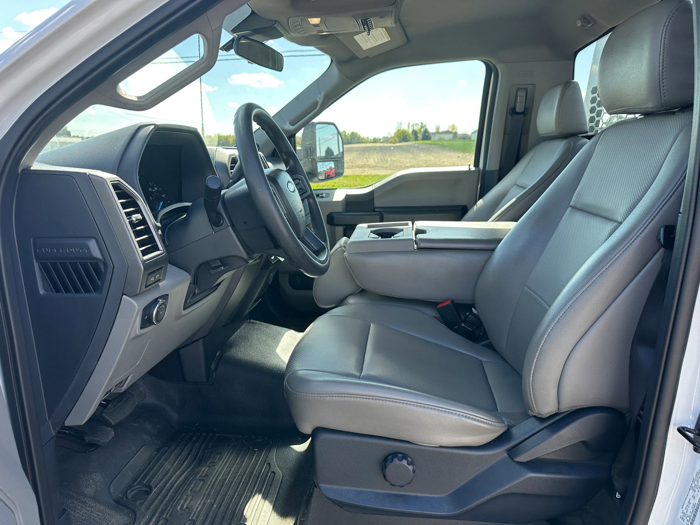 Used 2022 Ford F350 XL w/ Power Equipment Group image 10