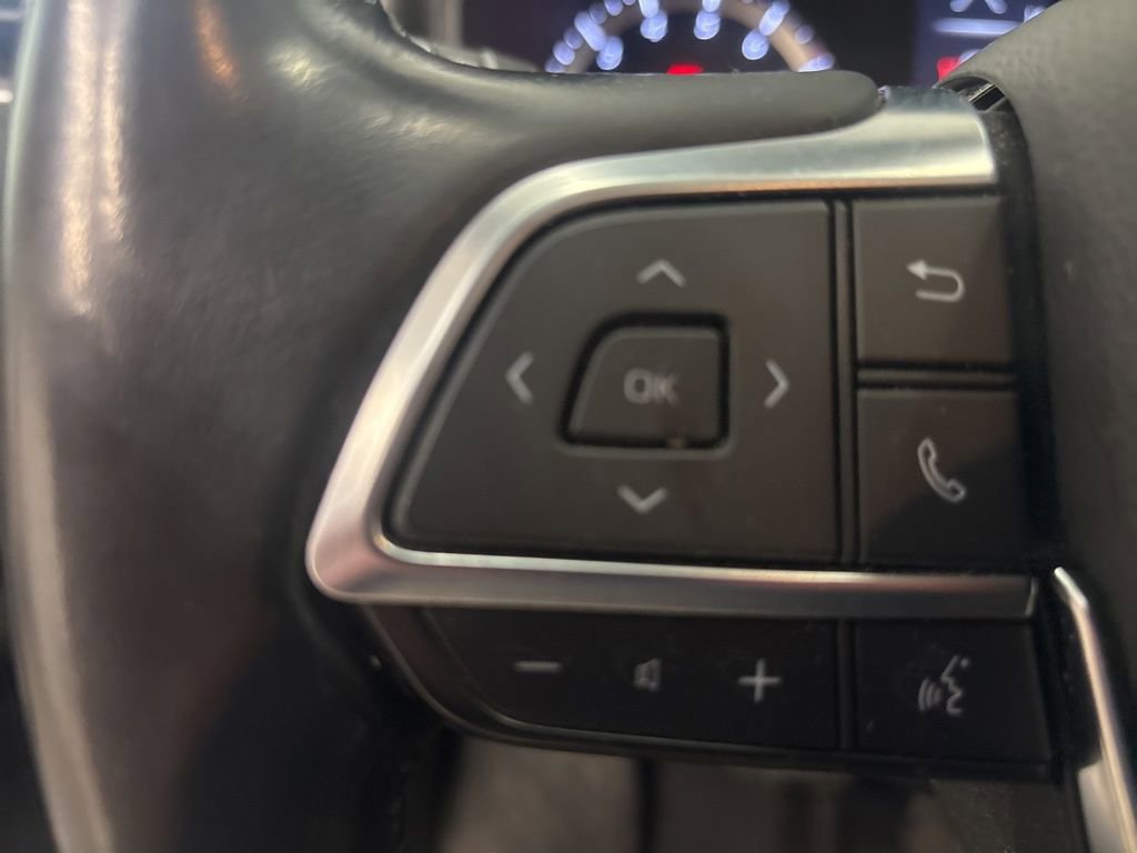 Used 2021 Toyota Highlander LE image 22