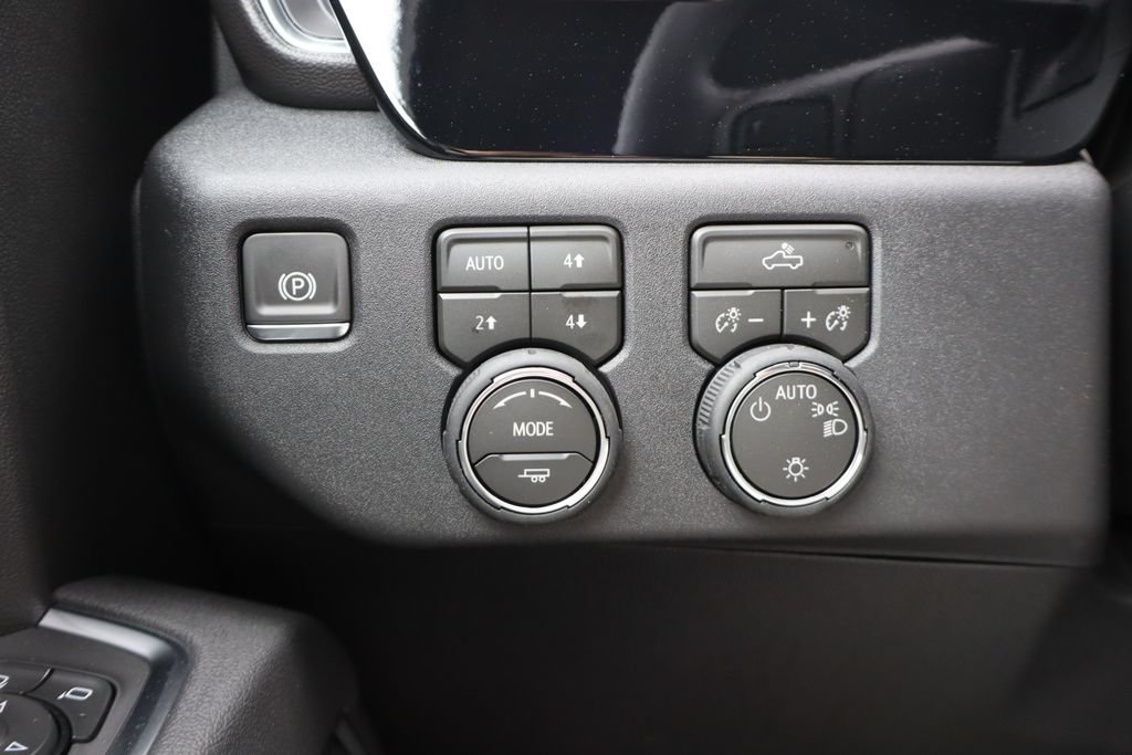 New 2026 Chevrolet Silverado 1500 LT w/ Z71 Off-Road Package AWD/4WD image 12