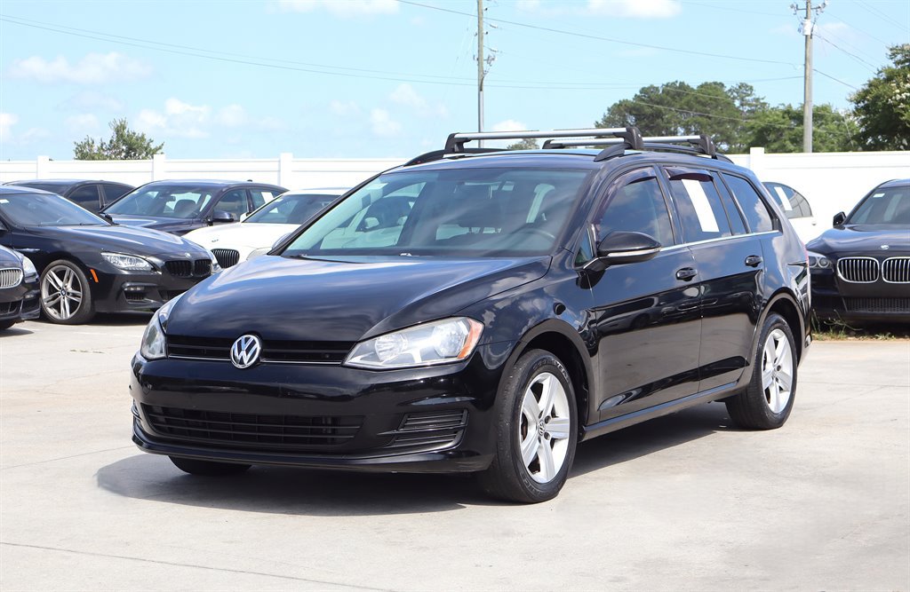 Used 2015 Volkswagen Golf TDI S FWD image 3