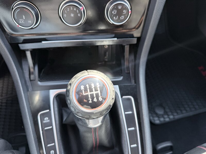 Used 2017 Volkswagen GTI S FWD image 17