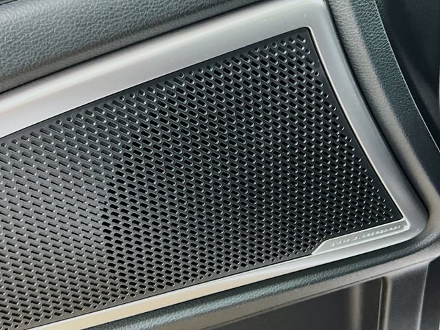 Certified 2025 Kia Telluride EX w/ EX Captain's Chair Package FWD image 19