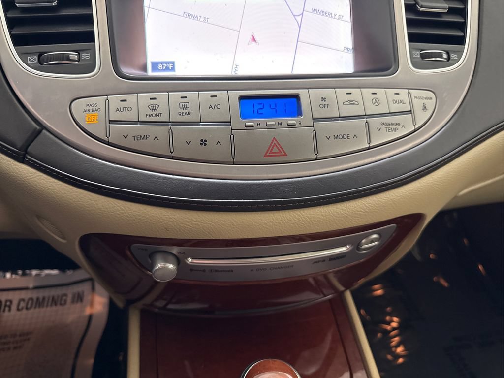 Used 2012 Hyundai Genesis 3.8 w/ Premium Pkg RWD image 37