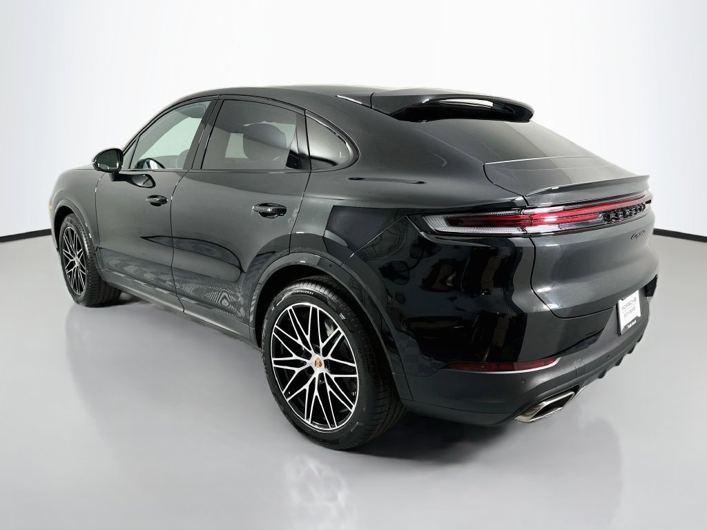 Certified 2026 Porsche Cayenne Coupe AWD/4WD image 3