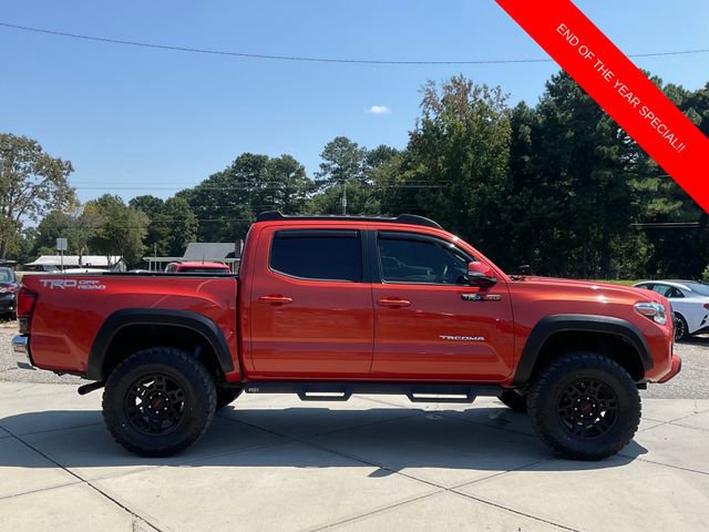 Used 2018 Toyota Tacoma TRD Off-Road image 8