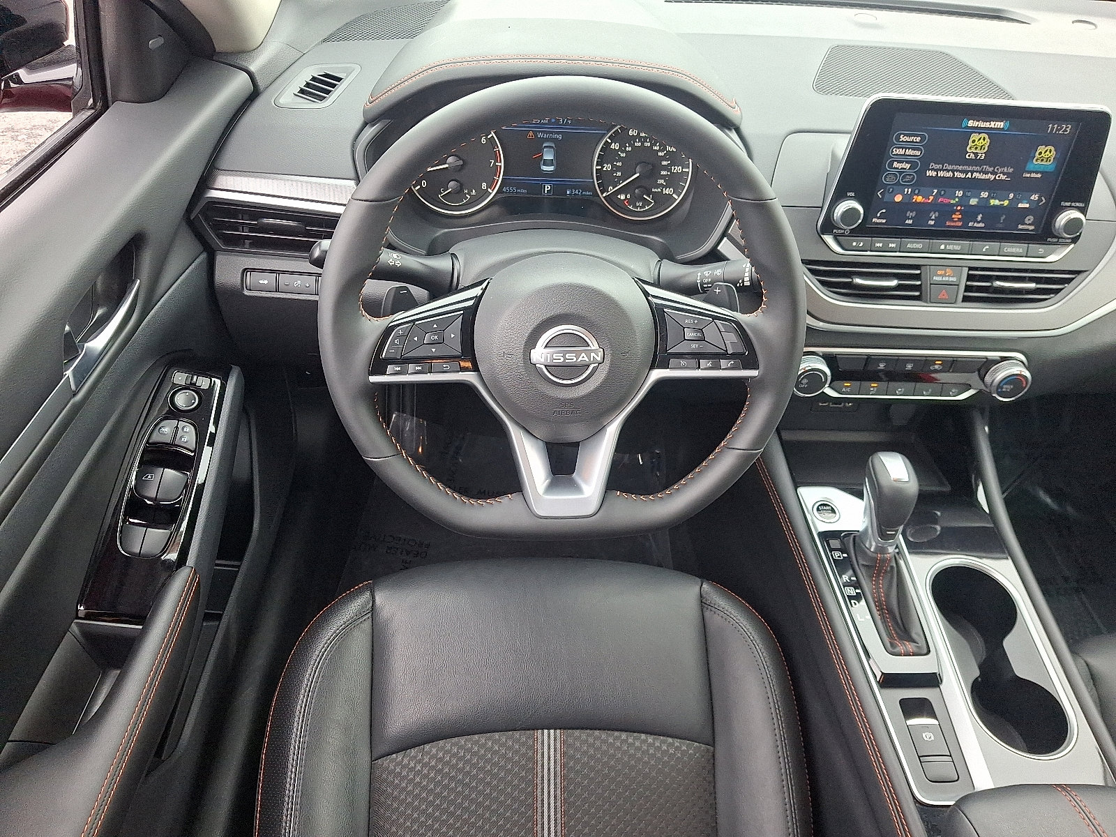 Certified 2025 Nissan Altima 2.5 SR image 11