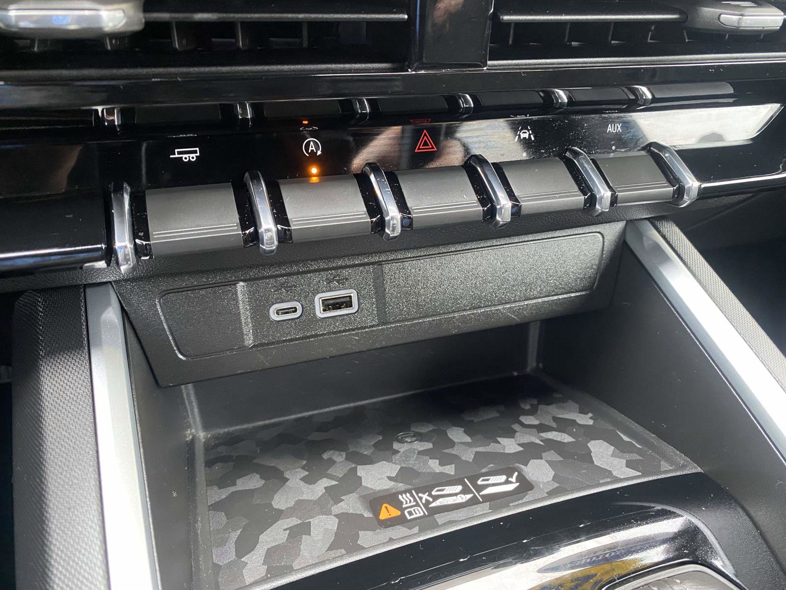 Used 2024 Chevrolet Colorado LT w/ LT Convenience Package II image 26