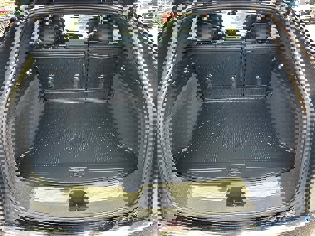 New 2025 Cadillac Lyriq Luxury image 18