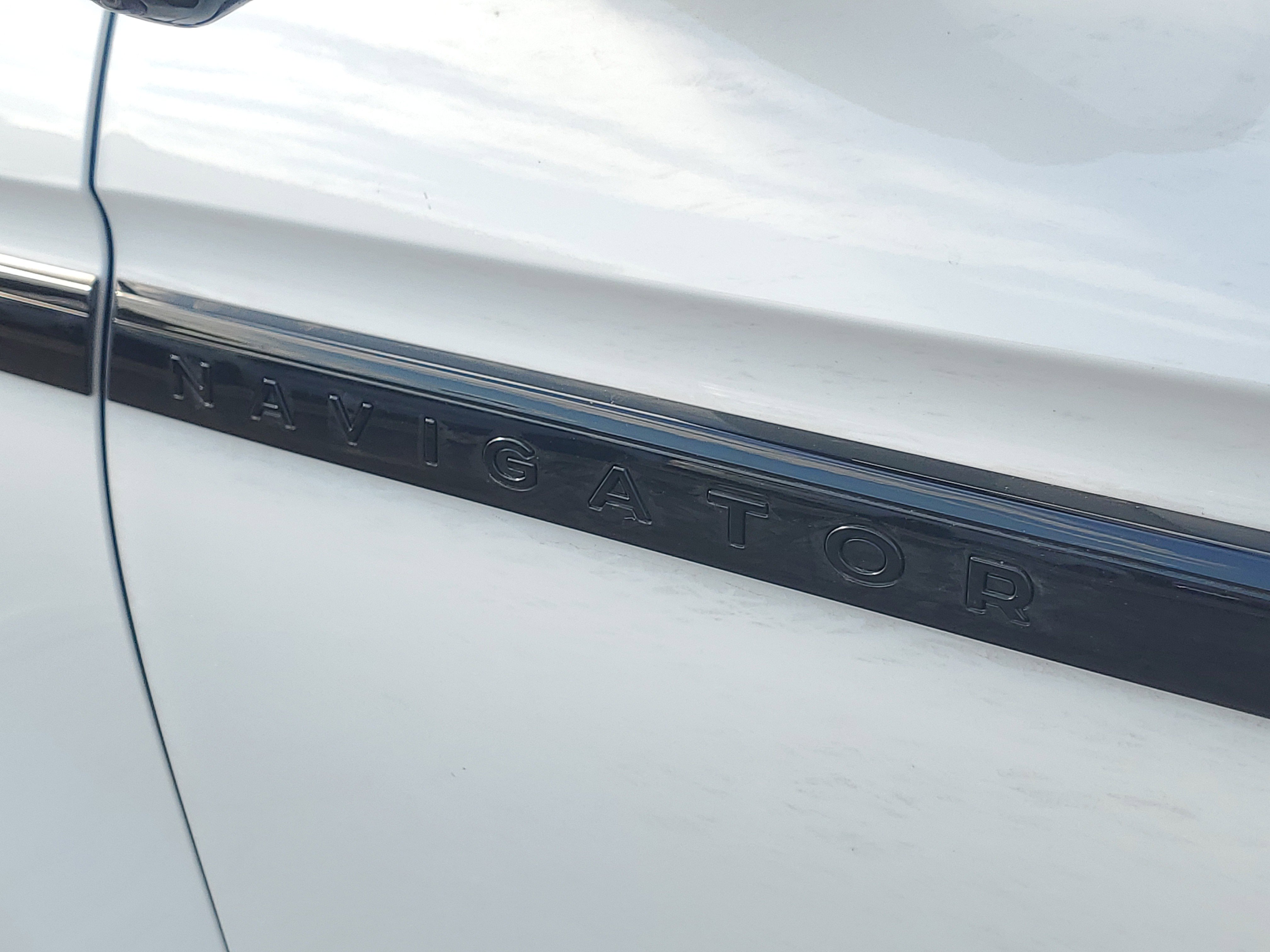 New 2025 Lincoln Navigator L Reserve w/ Jet Appearance Package image 7