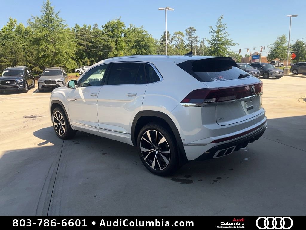 Used 2024 Volkswagen Atlas Cross Sport SEL Premium R-Line AWD/4WD image 3