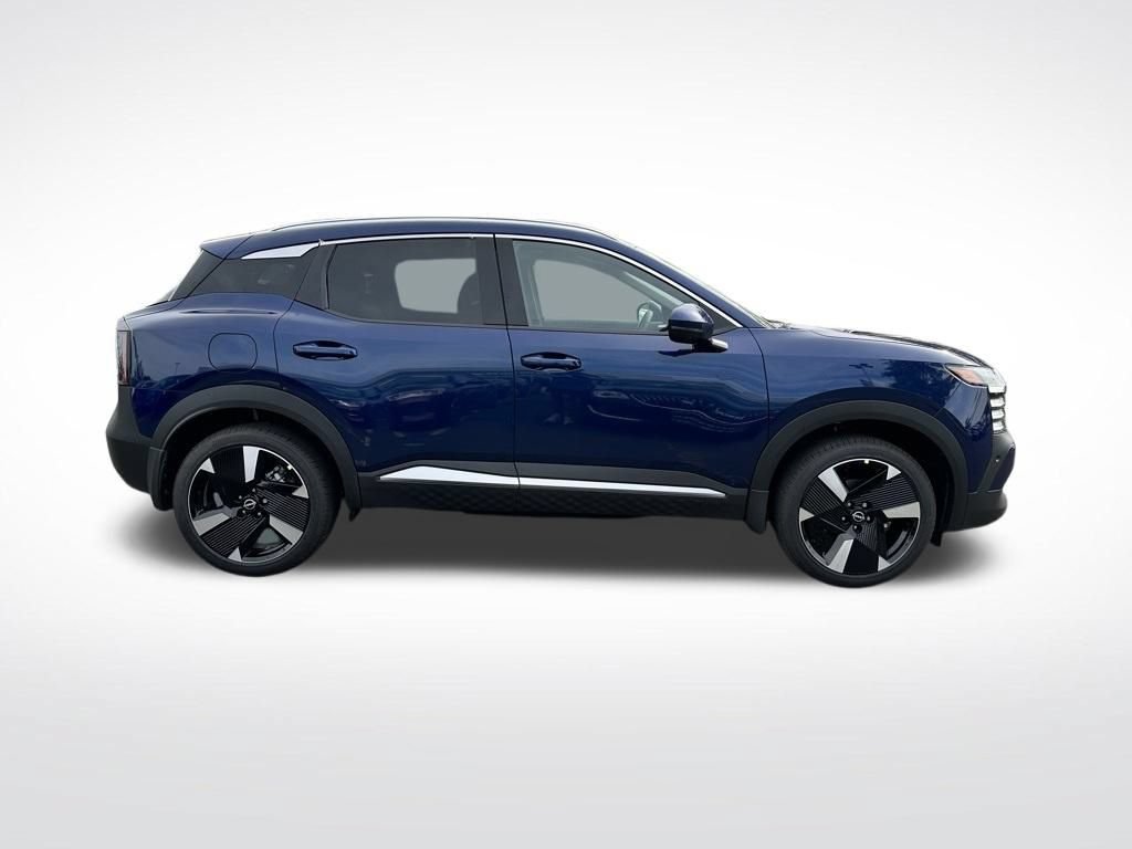 New 2025 Nissan Kicks SR w/ SR Premium Package AWD/4WD image 7
