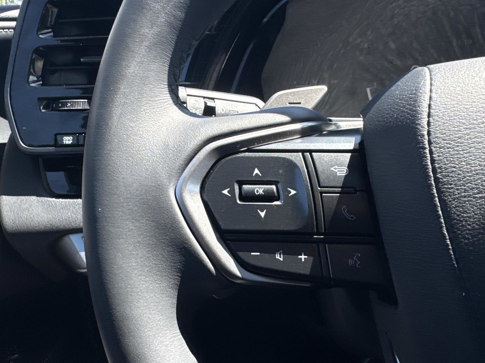 Used 2025 Lexus RX 350 FWD w/ Technology Package image 18