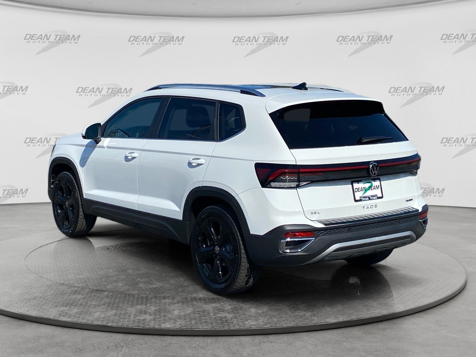 New 2026 Volkswagen Taos SEL AWD/4WD image 5