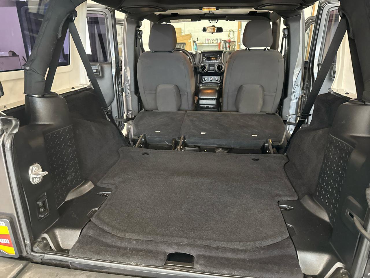 Used 2018 Jeep Wrangler Unlimited Sport w/ Connectivity Group image 32