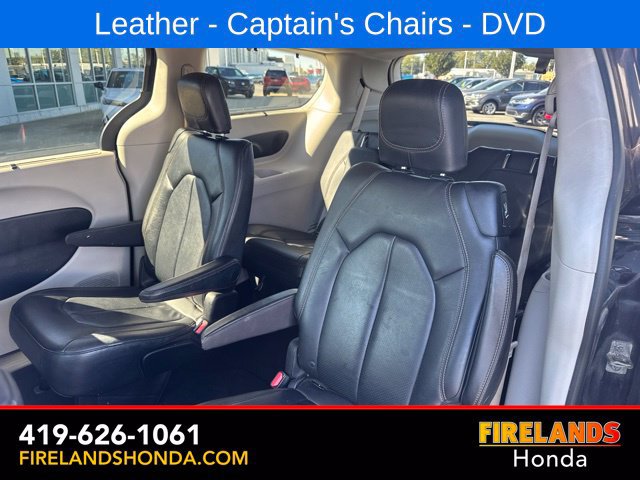 Used 2017 Chrysler Pacifica Touring-L Plus w/ Tire & Wheel Group FWD image 30