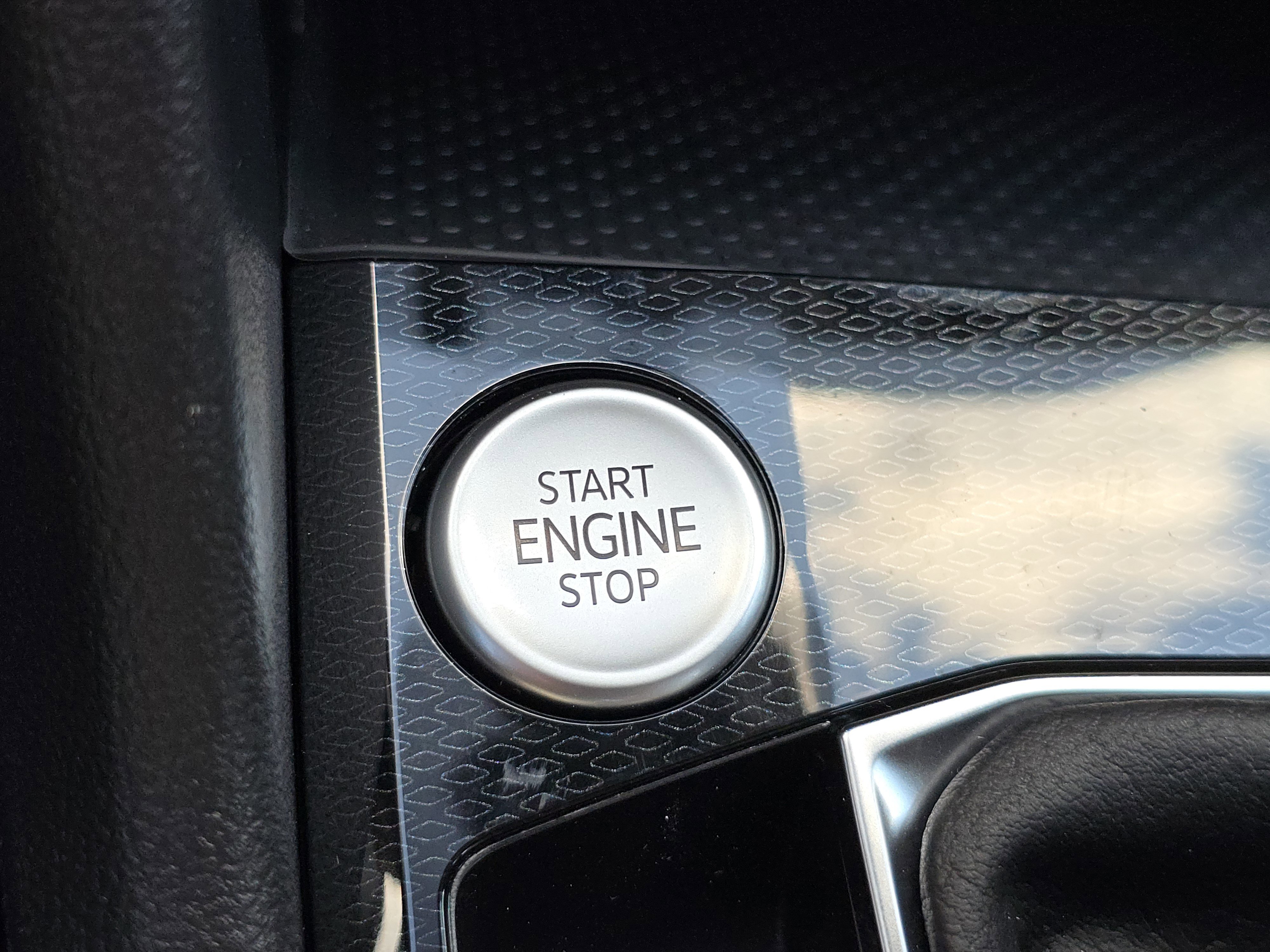 New 2025 Volkswagen Taos S image 15