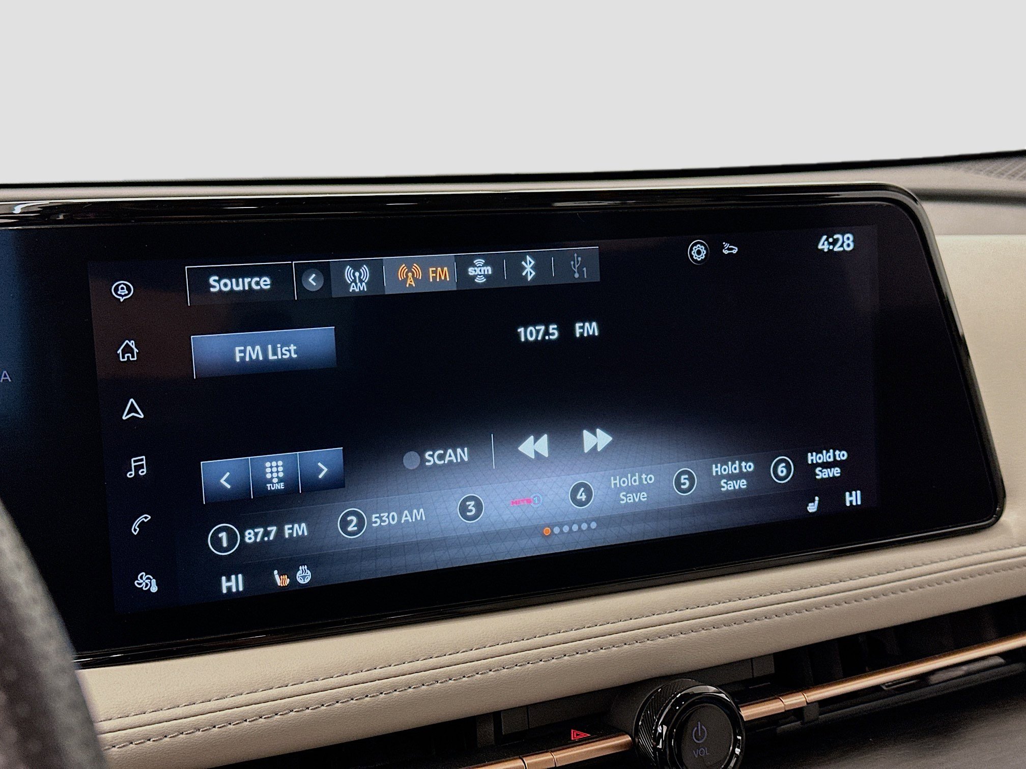 Used 2024 Nissan Ariya AWD image 21