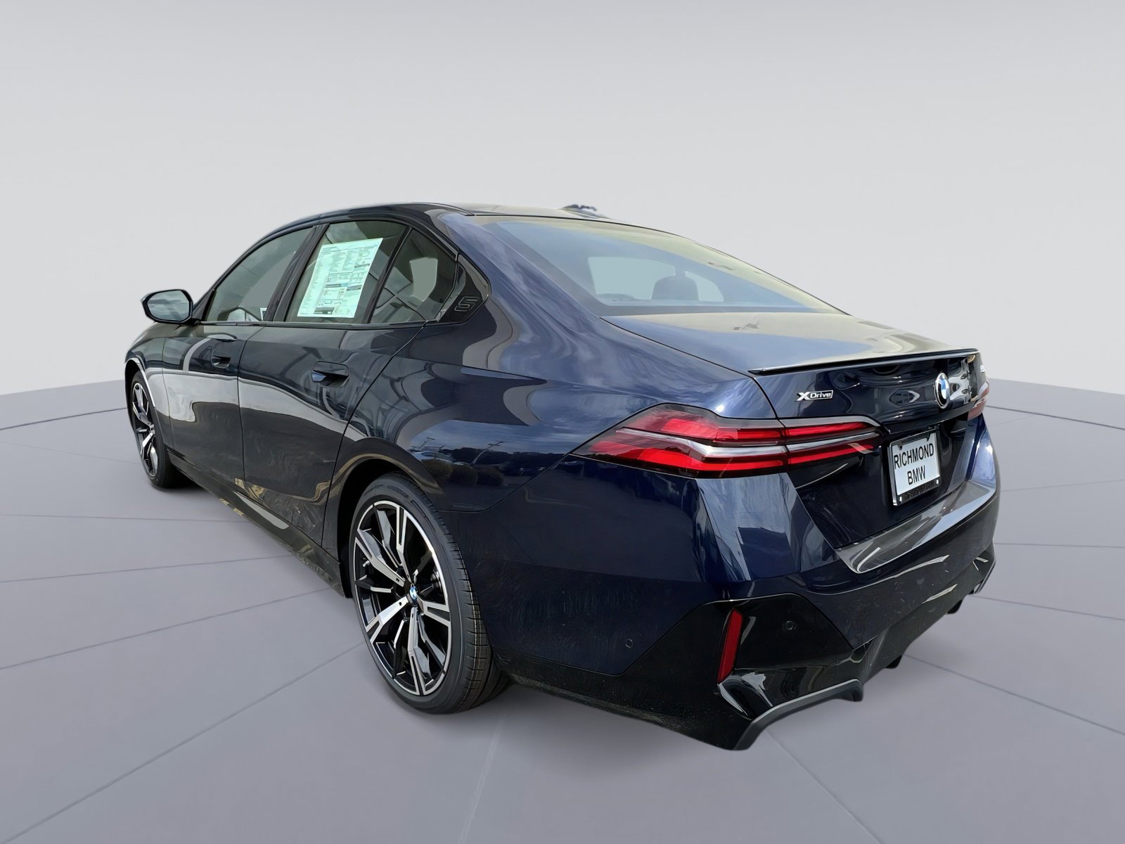 New 2026 BMW 530i xDrive w/ M Sport Package AWD/4WD image 3