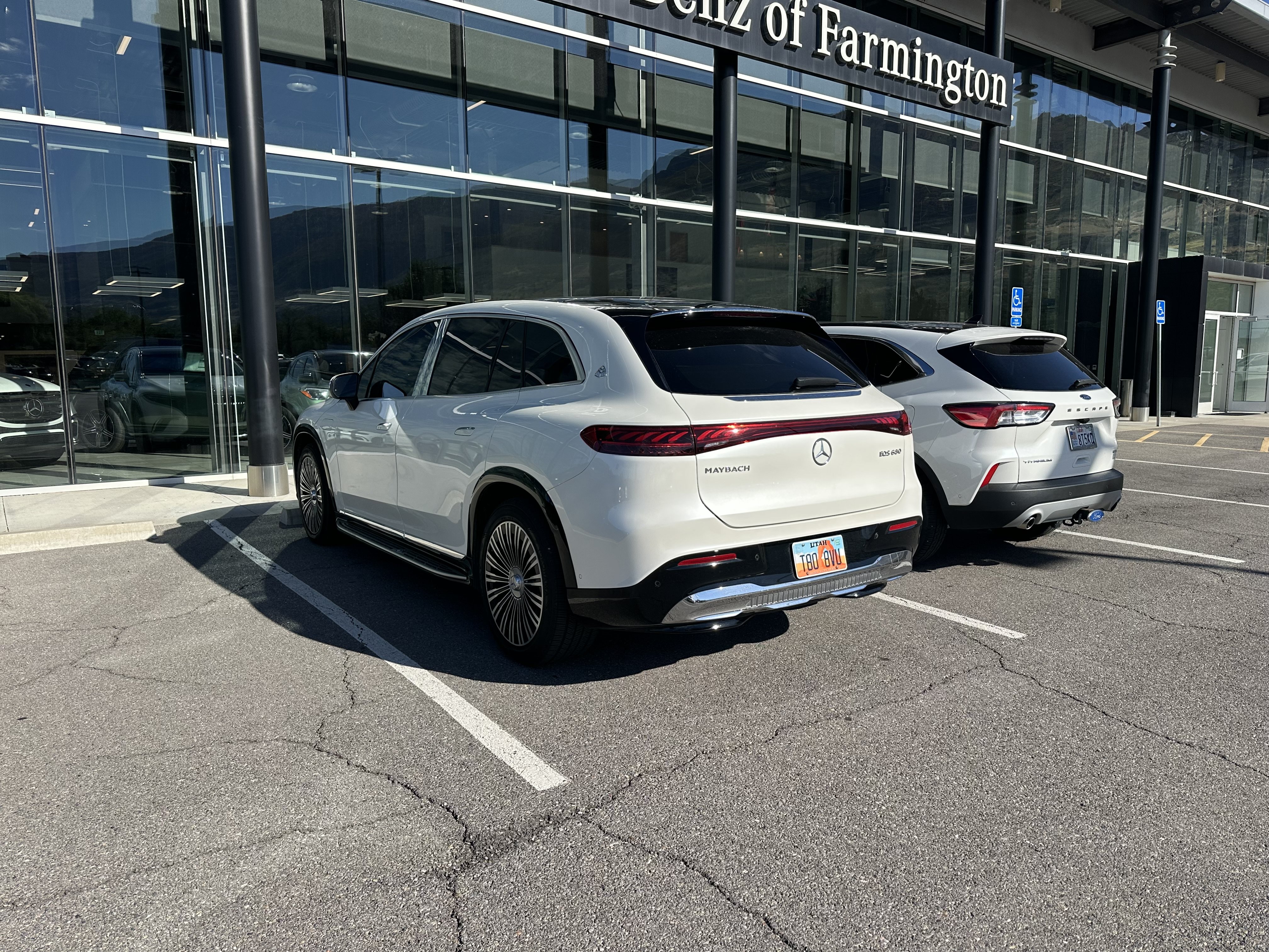 Used 2024 Mercedes-Benz Maybach EQS 680 4MATIC image 4