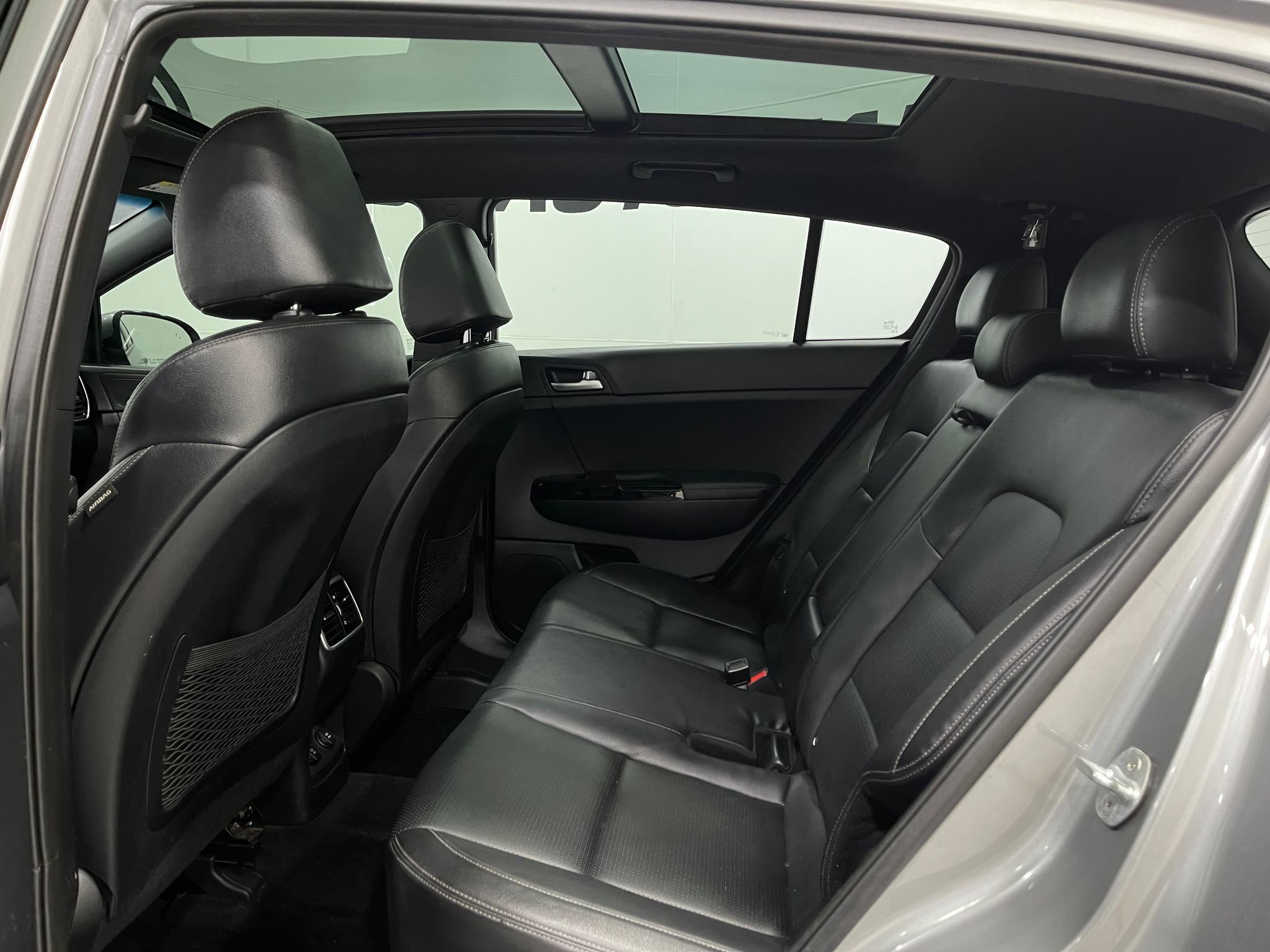 Used 2021 Kia Sportage S w/ S AWD Premium Package image 28