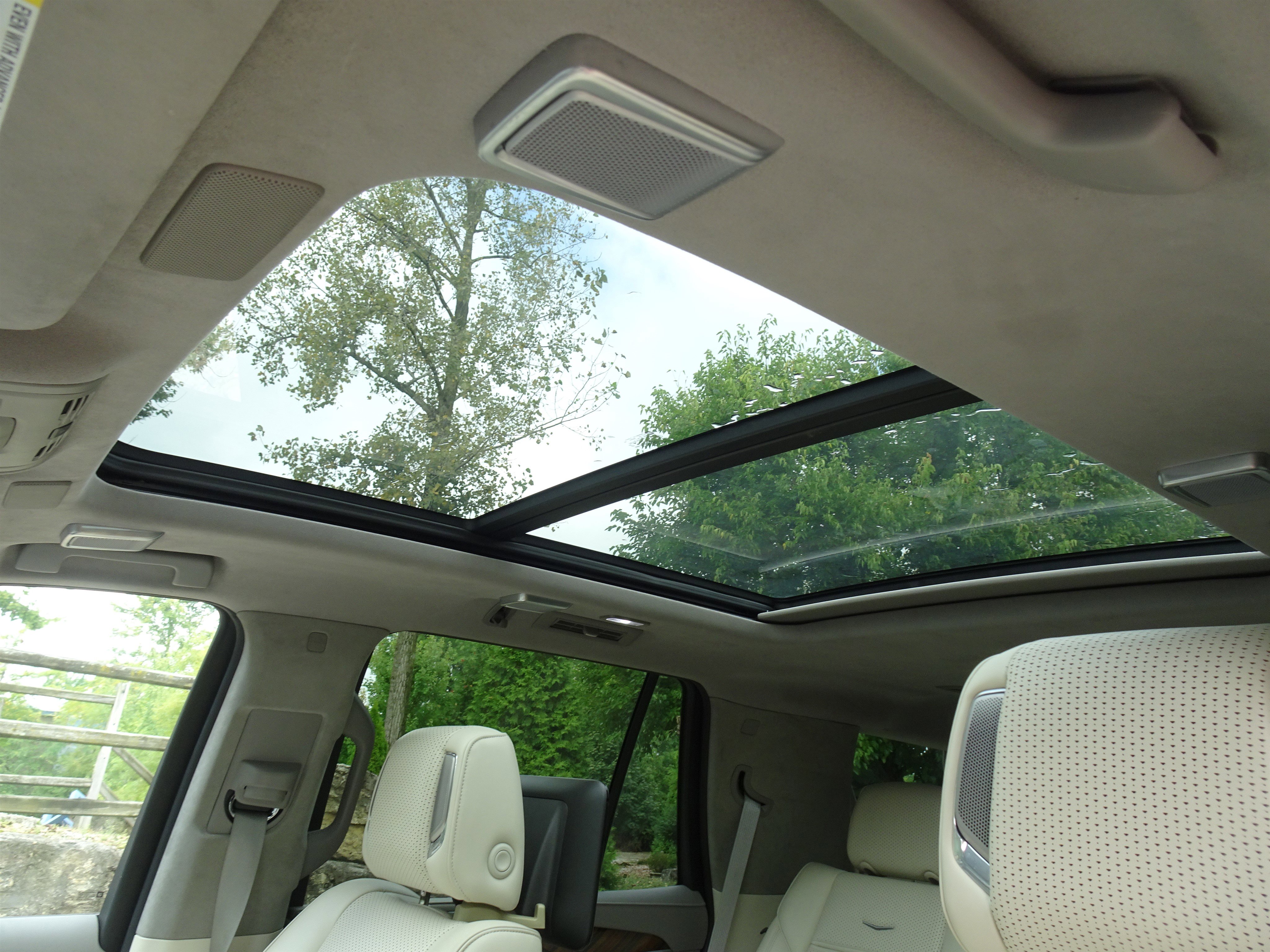 Used 2023 Cadillac Escalade Sport Platinum image 6