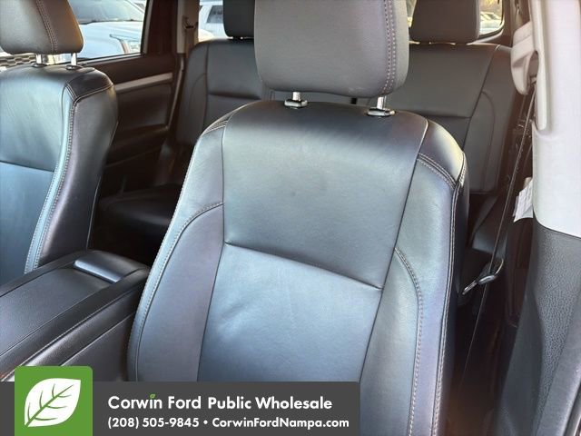 Used 2016 Toyota Highlander XLE image 24