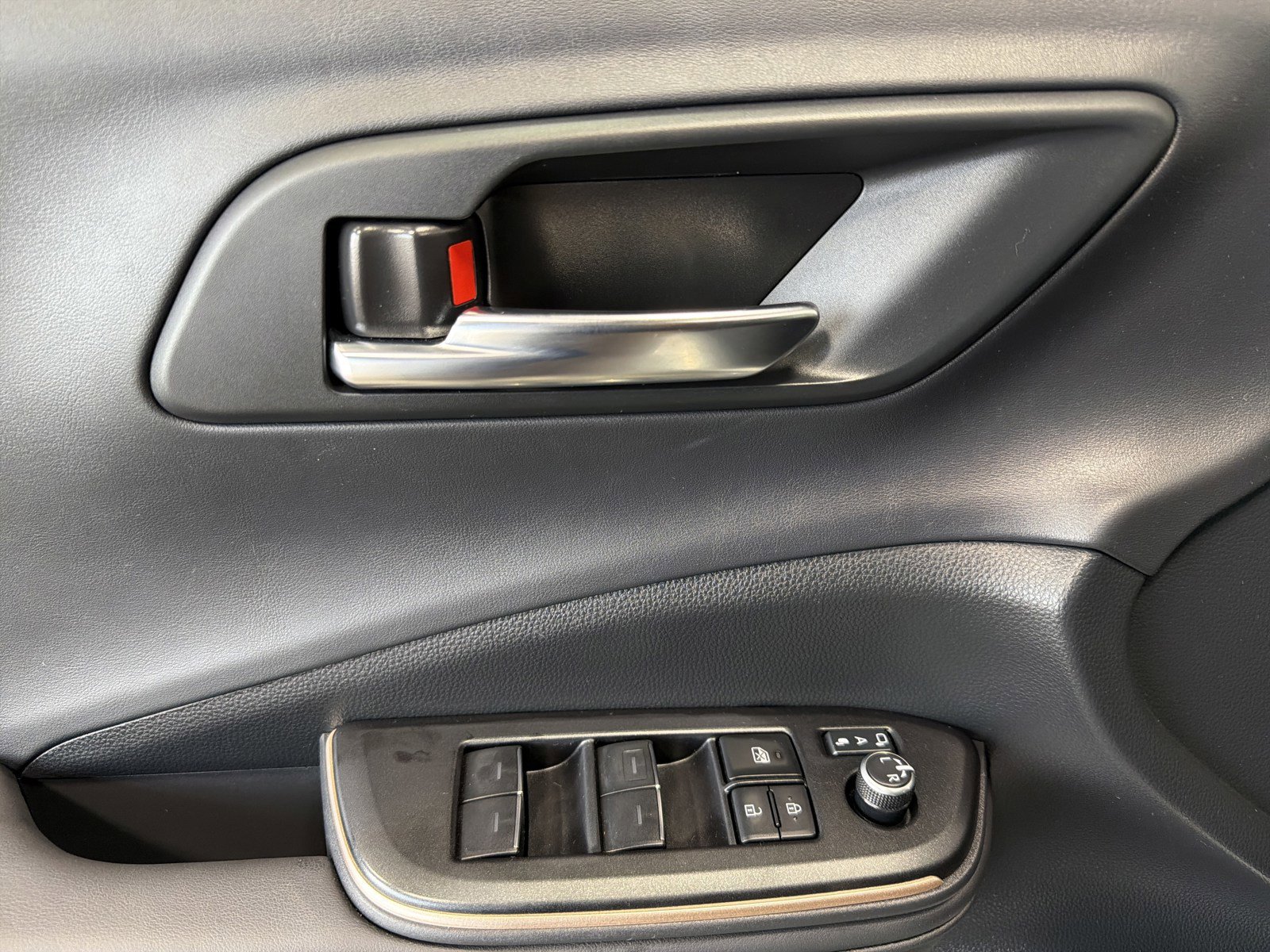 Used 2023 Toyota Crown XLE image 20