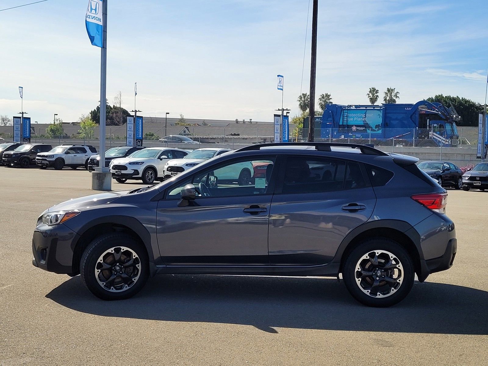 Used 2023 Subaru Crosstrek 2.0i Premium image 8