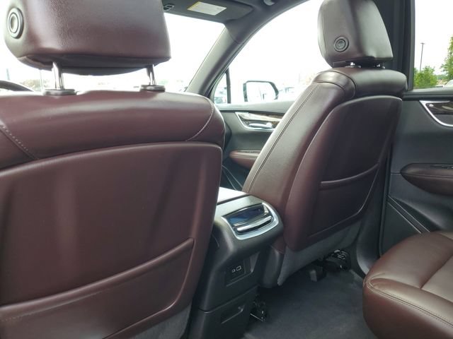 Used 2022 Cadillac XT6 Premium Luxury w/ LPO, Floor Liner Package AWD/4WD image 36