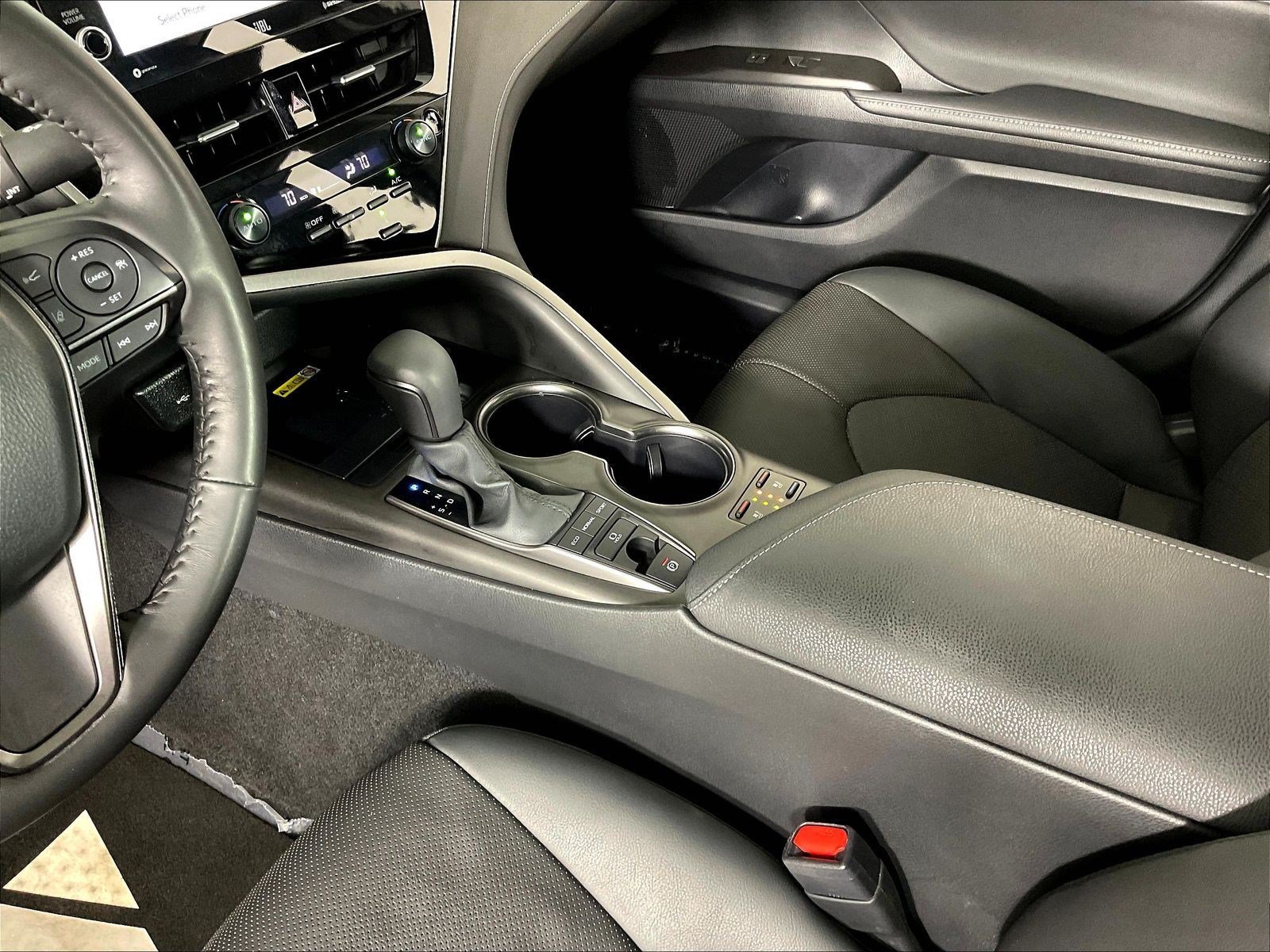 Used 2024 Toyota Camry XSE w/ Navigation Package FWD image 18