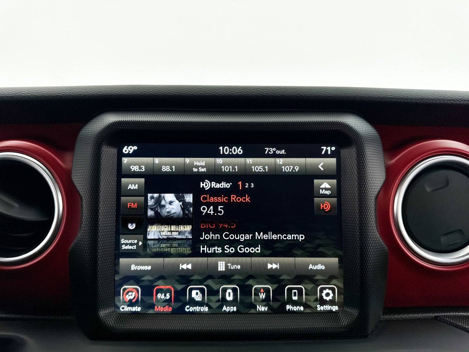 Used 2023 Jeep Gladiator Rubicon AWD/4WD image 22