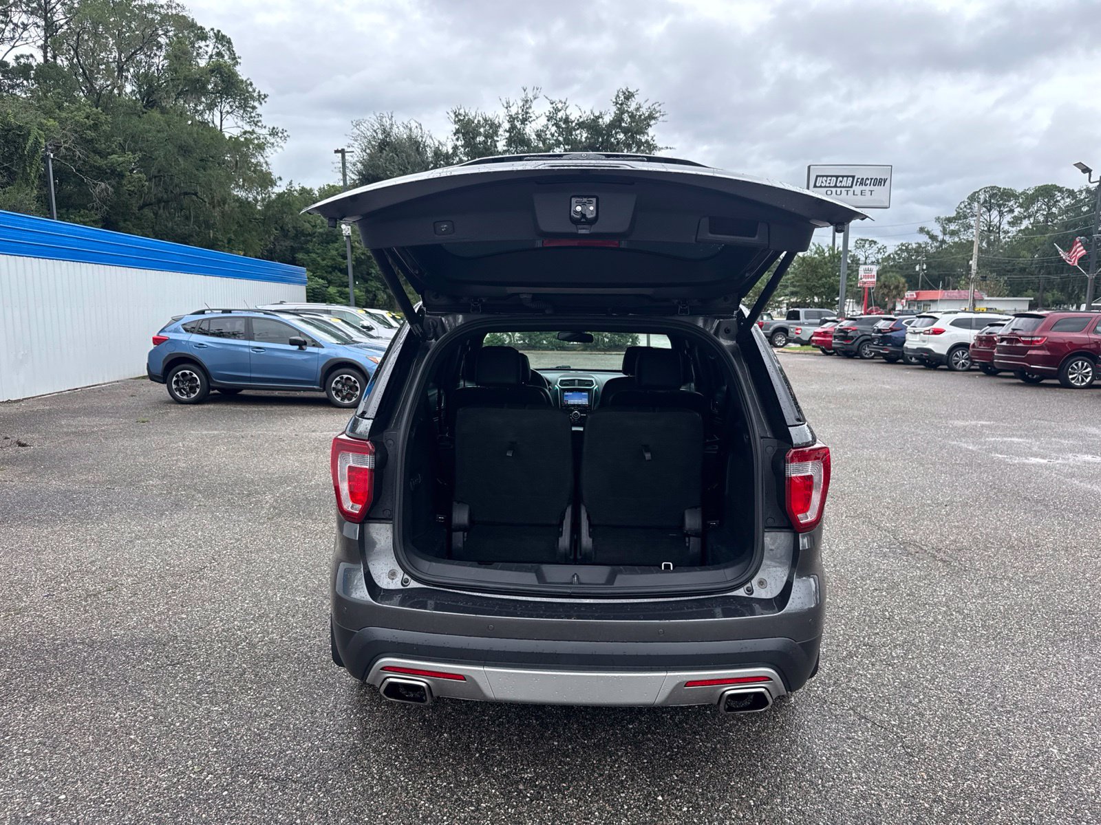 Used 2017 Ford Explorer Platinum AWD/4WD image 9