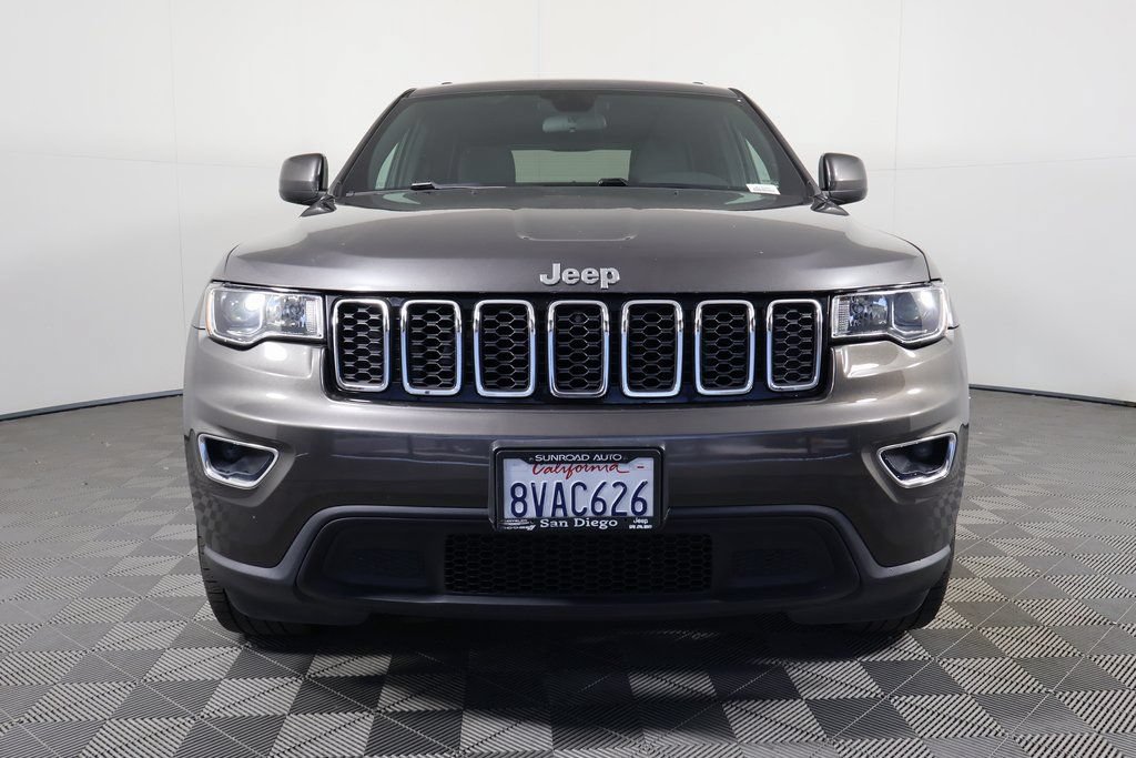 Used 2021 Jeep Grand Cherokee Laredo RWD image 2