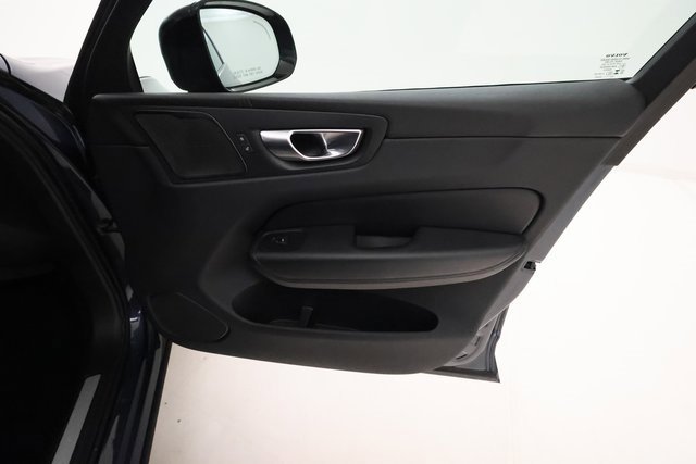 Used 2024 Volvo XC60 B5 Plus image 22