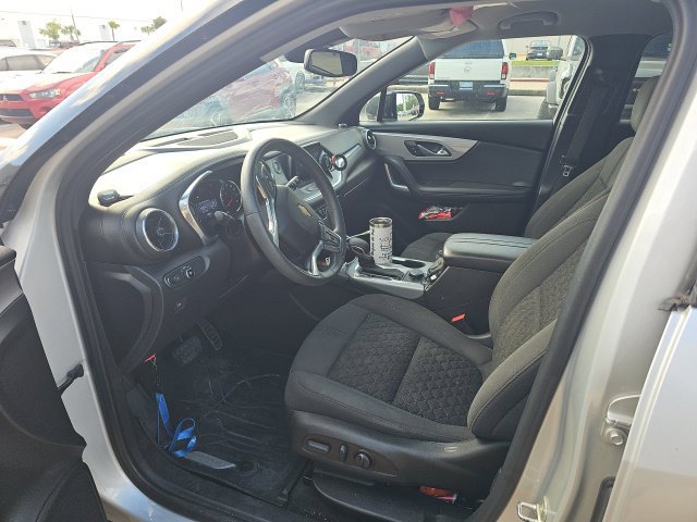 Used 2022 Chevrolet Blazer LT FWD image 2