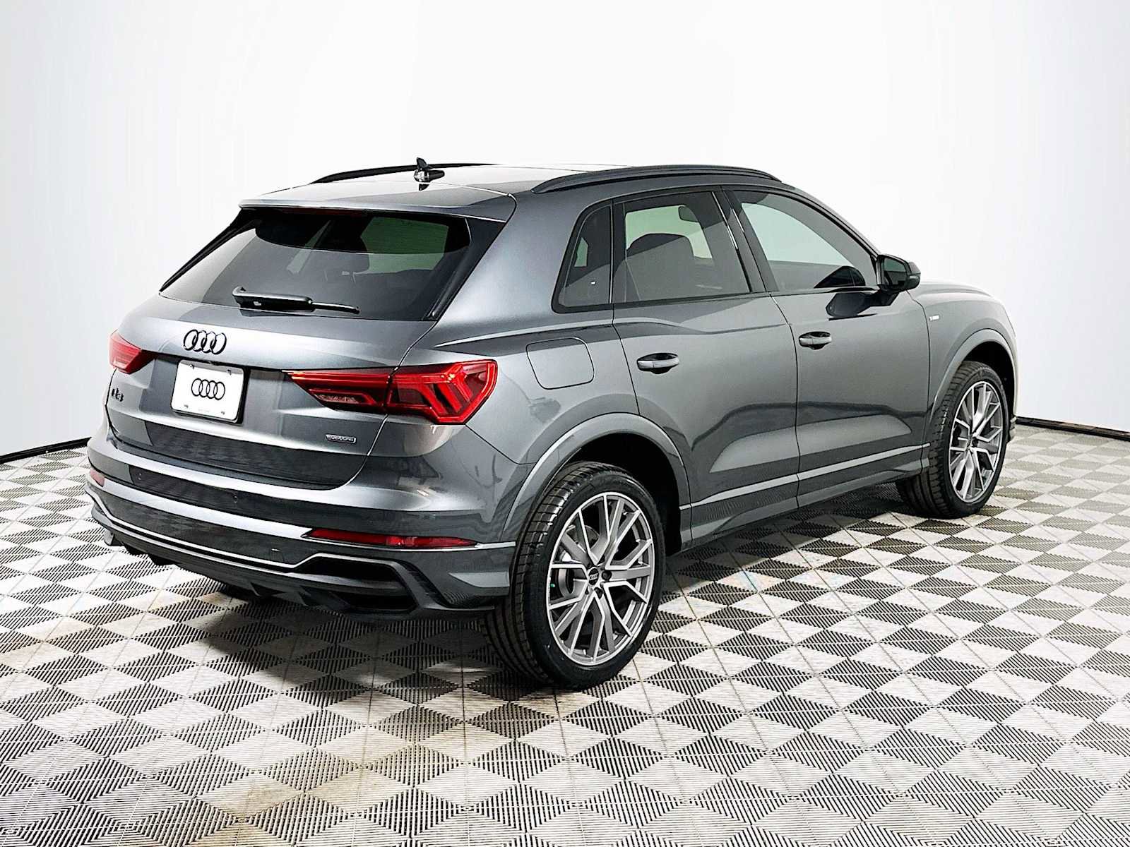 New 2025 Audi Q3 2.0T Premium Plus image 7