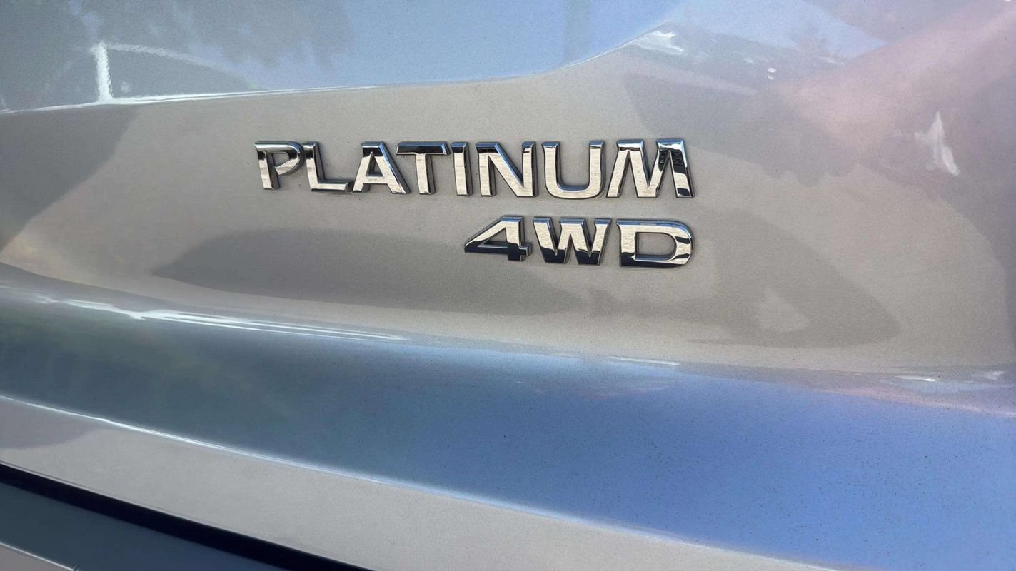 Used 2023 Nissan Pathfinder Platinum AWD/4WD image 22