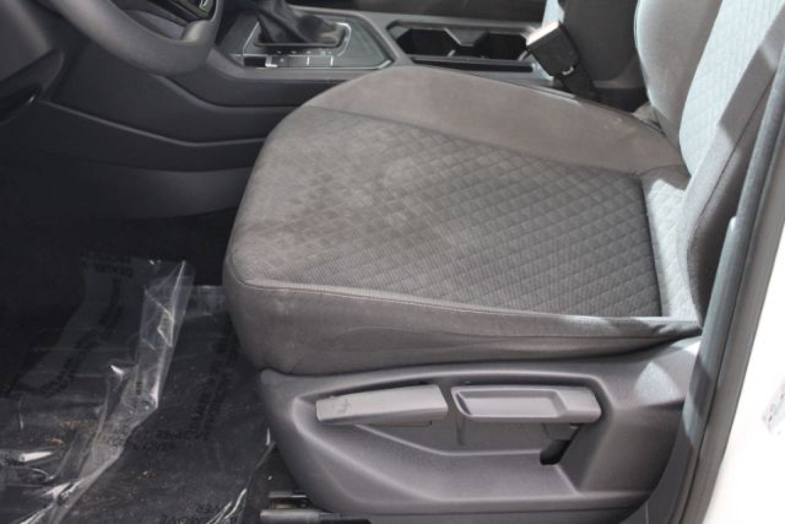 Used 2018 Volkswagen Tiguan S w/ Front Fog Lights Package image 16