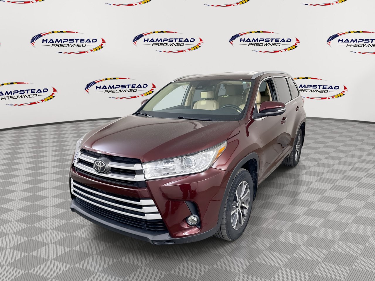 Used 2017 Toyota Highlander XLE AWD/4WD image 1
