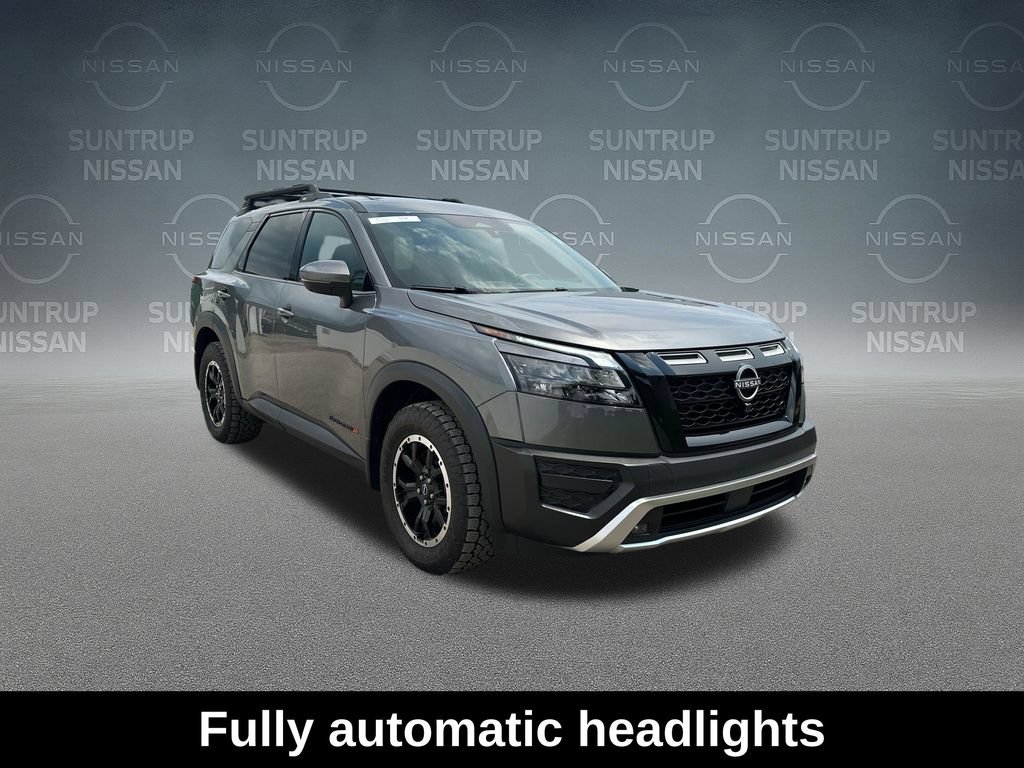 Used 2025 Nissan Pathfinder Rock Creek AWD/4WD image 17