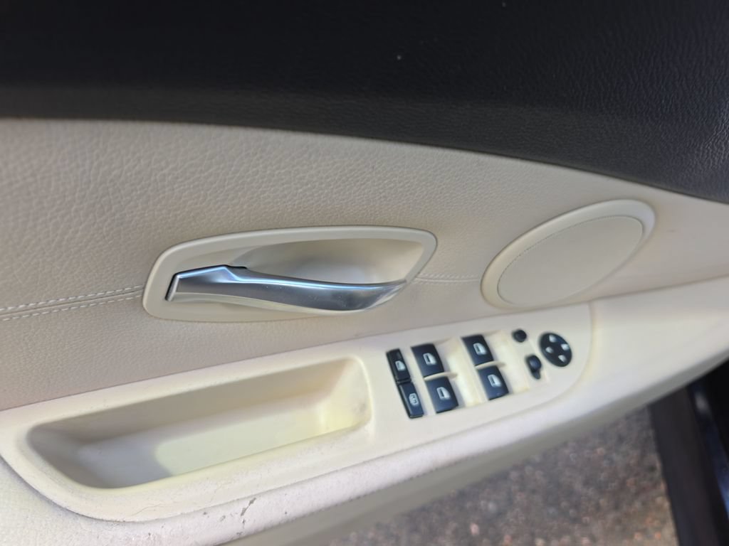 Used 2008 BMW 550i Sedan RWD image 11