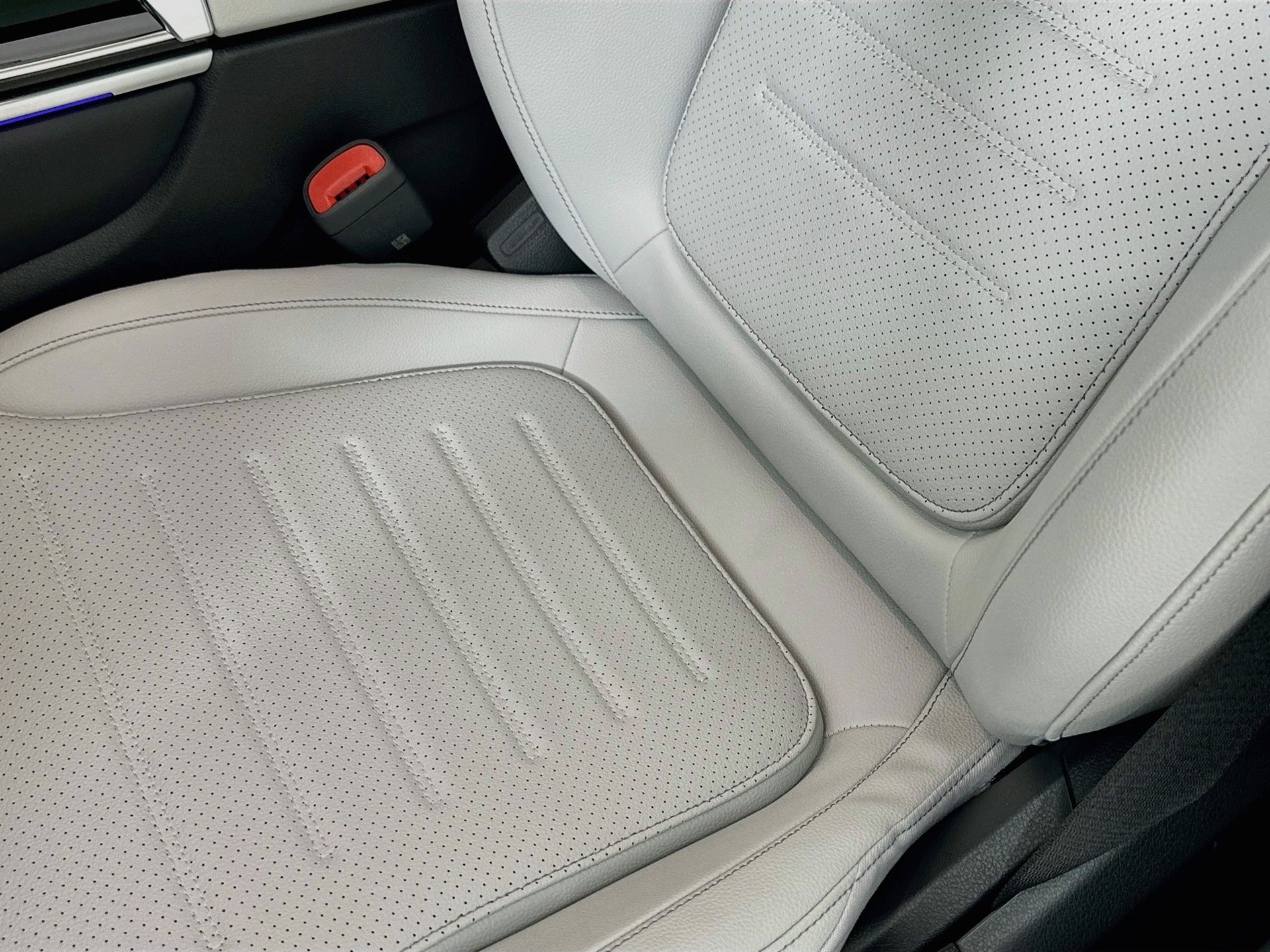 New 2027 Mercedes-Benz GLC 300 4MATIC image 21