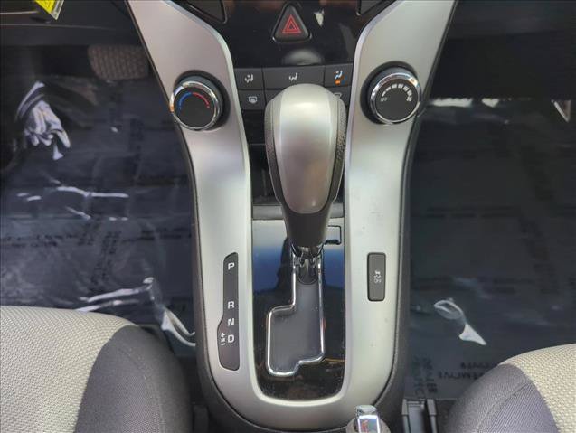 Used 2014 Chevrolet Cruze LS FWD image 13