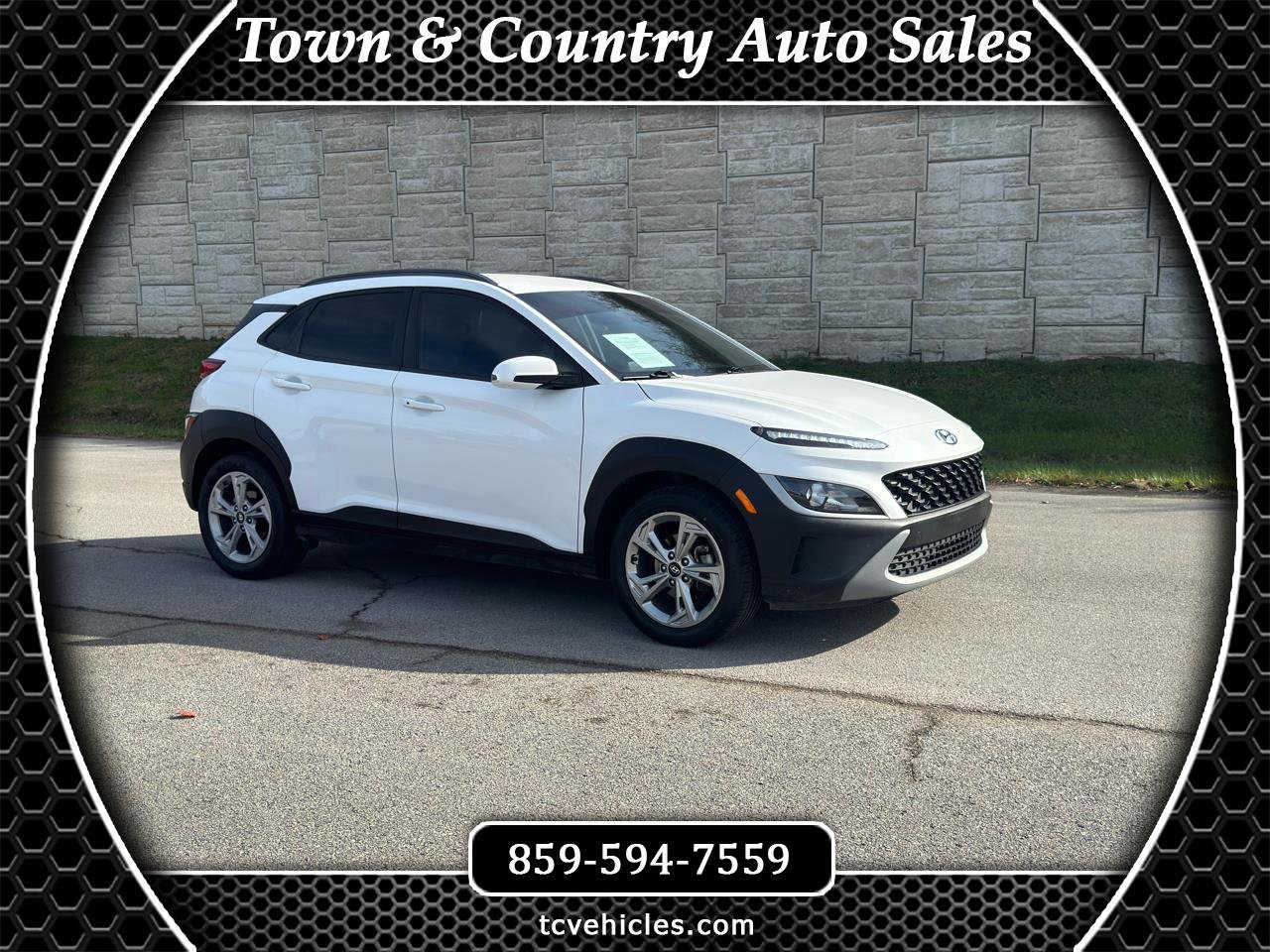 Used 2023 Hyundai Kona SEL image 1