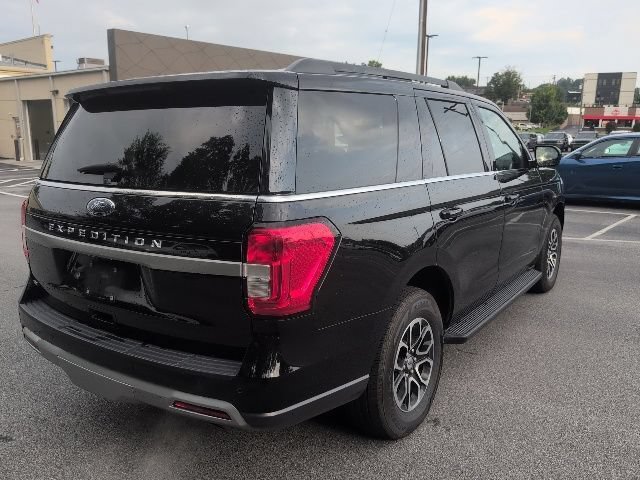 Used 2024 Ford Expedition XLT AWD/4WD image 8