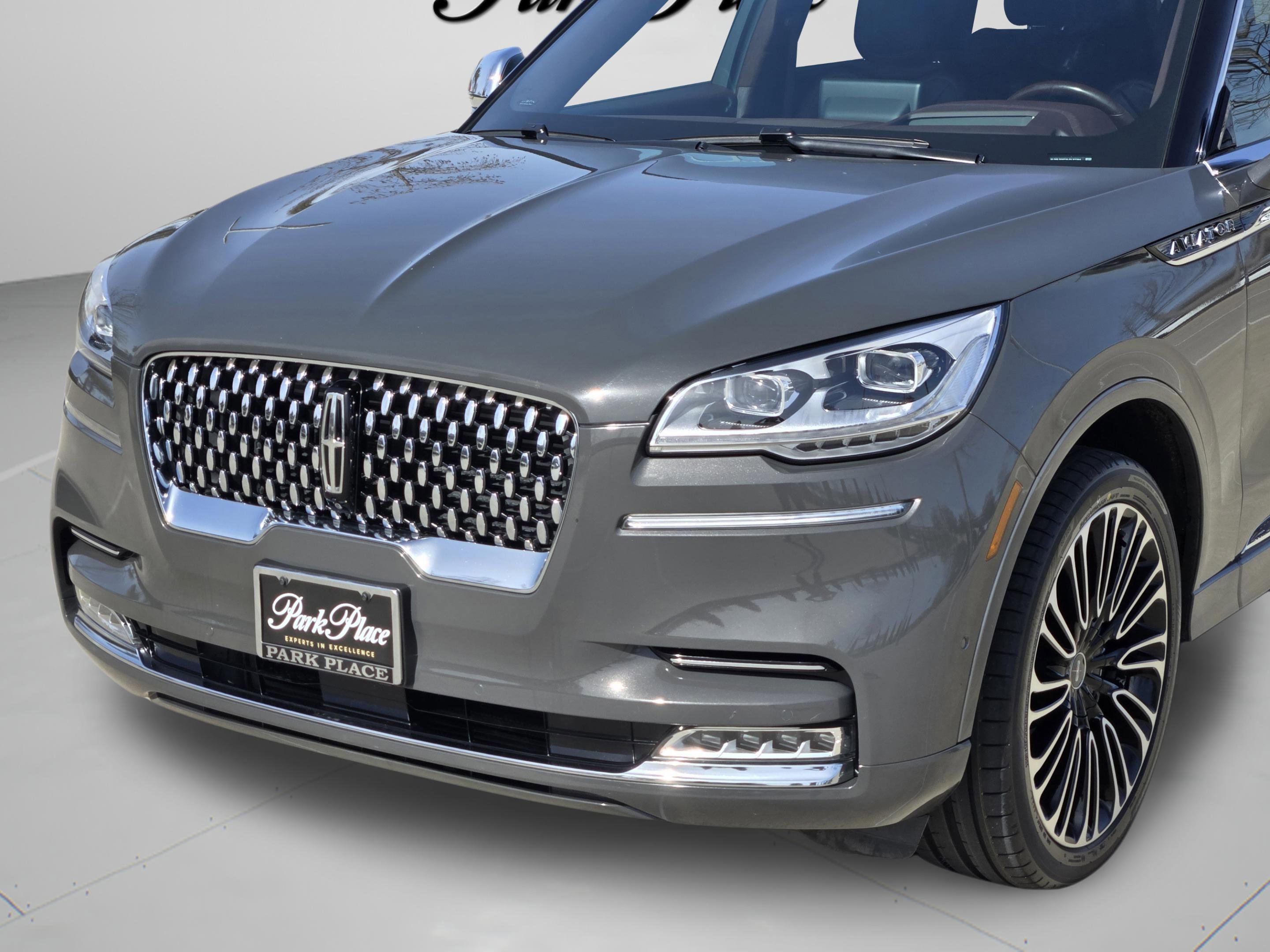 Used 2020 Lincoln Aviator Black Label image 2