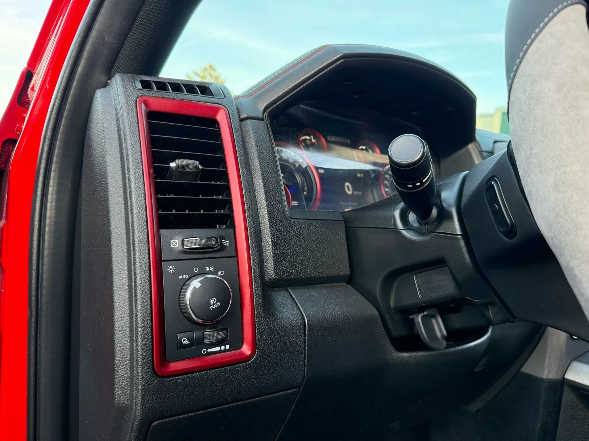 Used 2017 RAM 1500 Rebel w/ Luxury Group AWD/4WD image 32